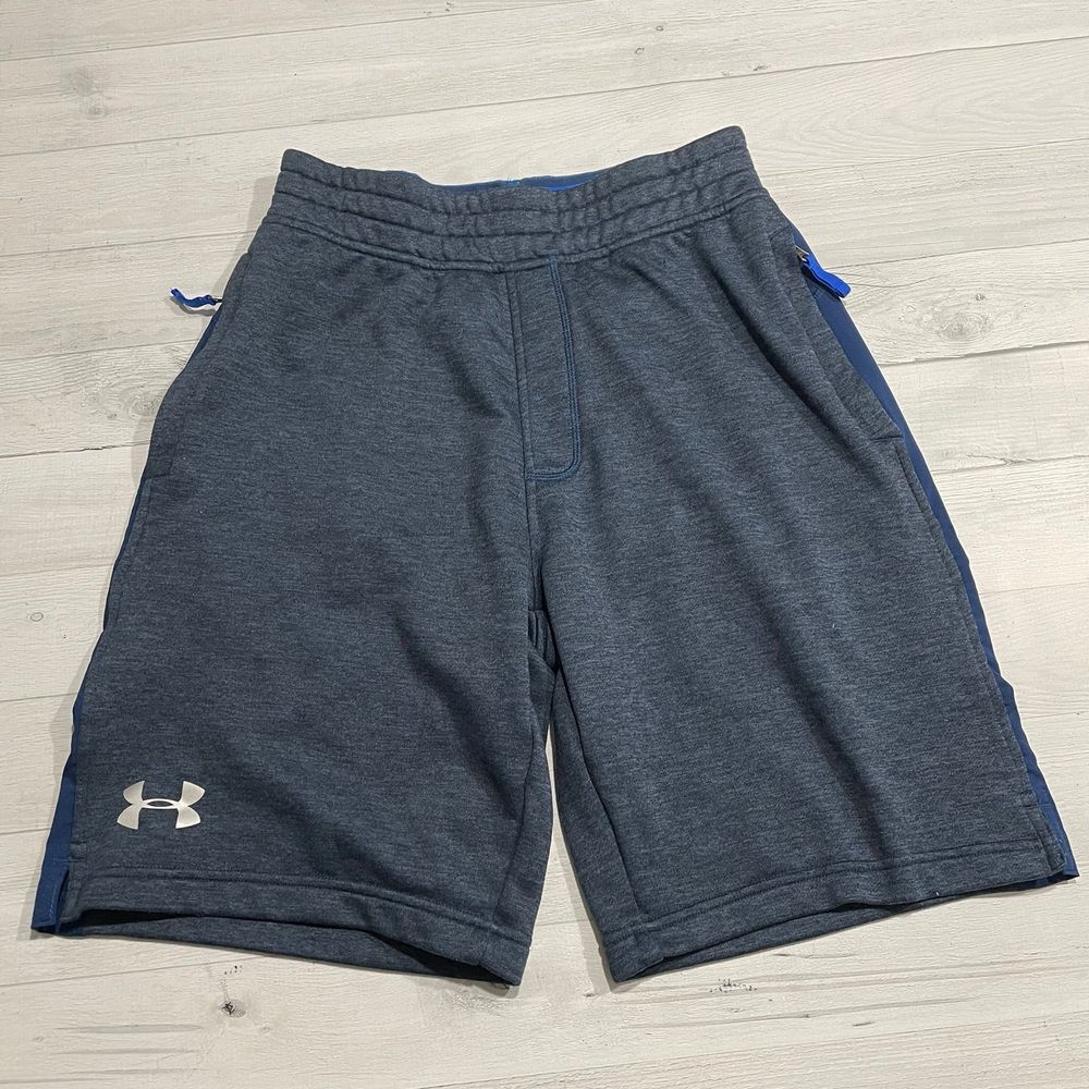 Under Armour Shorts mens‎ small